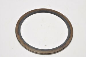 Diamond-T-980-981-G159-Flywheel-Bell-housing-oil-seal-WW2-202509884100