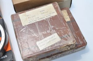 Diamond-T-968-969-970-972-Autocar-U7144T-Front-wheel-bearing-kit-G509-WW2-G510-201914110594-4