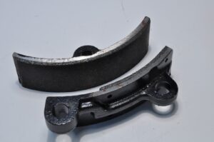 M38A1-M38-G740-G758-Handbrake-shoes-with-lining-NEW-MADE-BEST-QUALITY-WO806028-204110403875-2