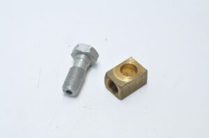 GMC-CCKWX-Rear-wheel-Cyl-Inlet-connection-bolt-WW2-NOS-GM476100-203833251047