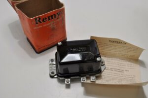 DELCO-REMY-1118301-6-Volt-35-AMP-VOLTAGE-REGULATOR-NEGATIVE-GROUND-203120155449